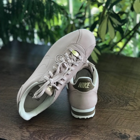 NWT Nike Cortez LA Particle Beige/Sail WMNS - Picture 5 of 8